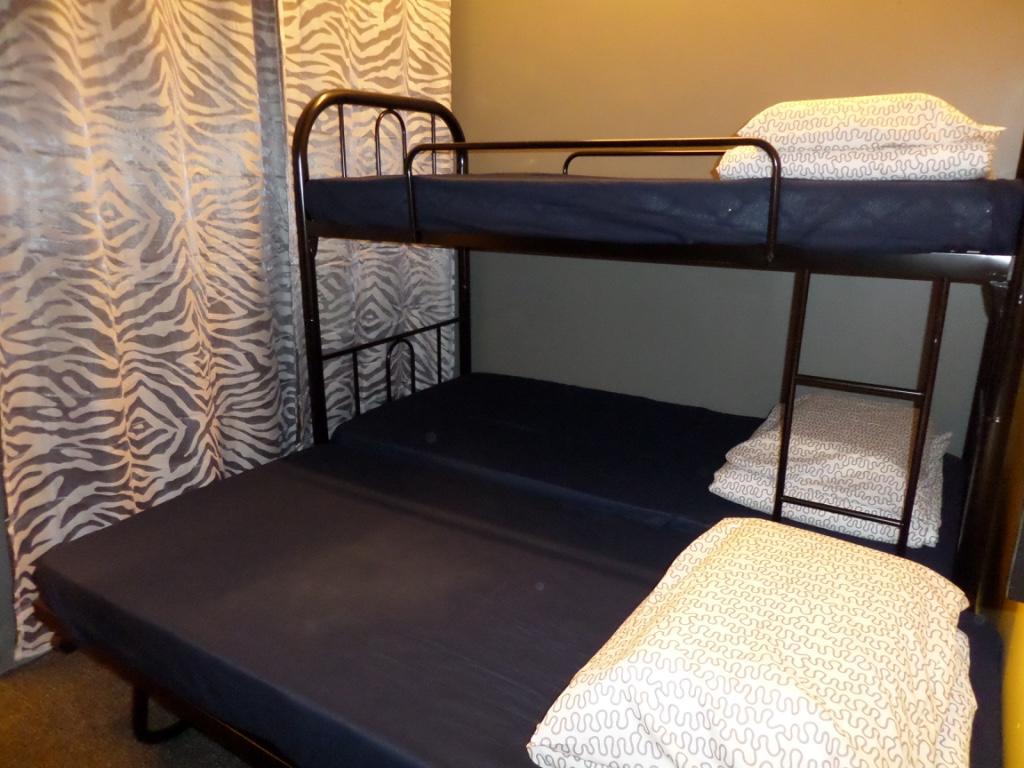 The Bunk By Olive Malacca Quarto foto